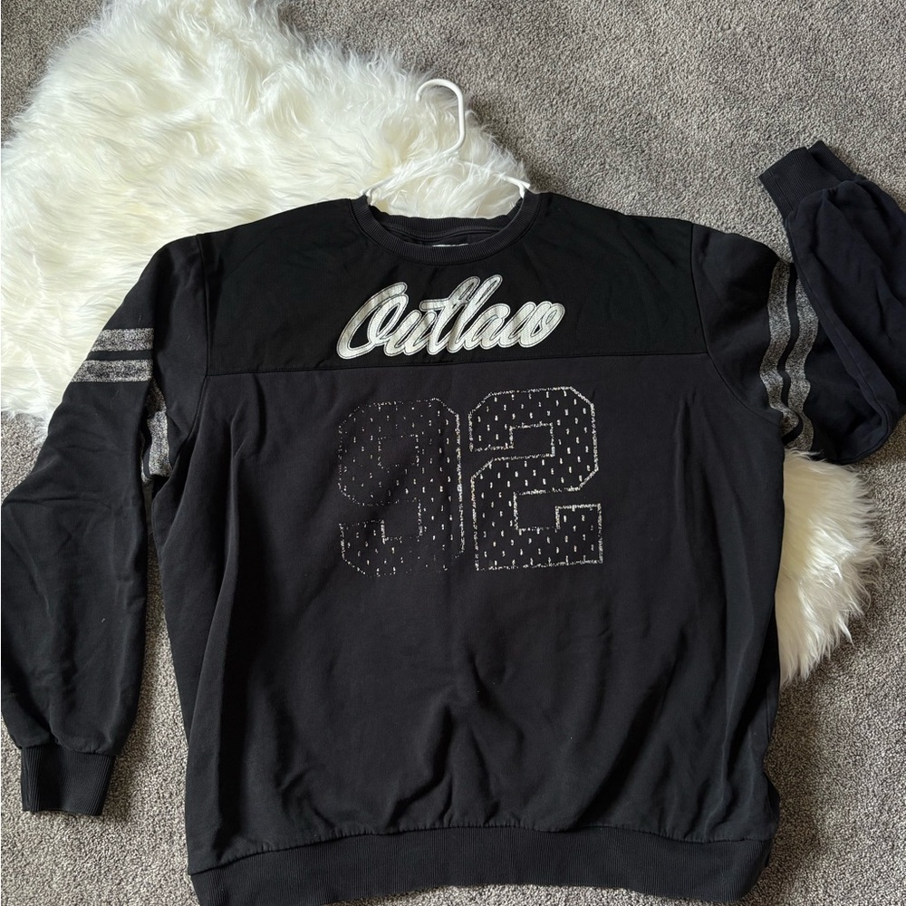 Men's Black Graphic Pullover Sweater - '92' Detail